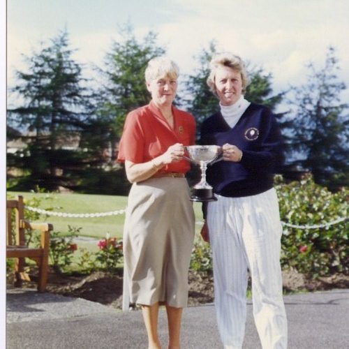Ladies Champion Linda McDougall with Lady Cpt Bessie Houston 1990